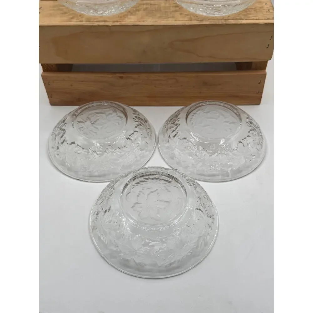 Vintage Clear Pressed Glass Dessert Bowls- Set of 7 Frosted Poinsettia-5.5 Inch⁠